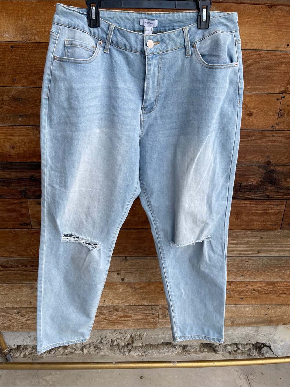 Forever 21+ Light Wash Distressed Skinny Jeans Women’s Sz 14Plus HighRise Denim